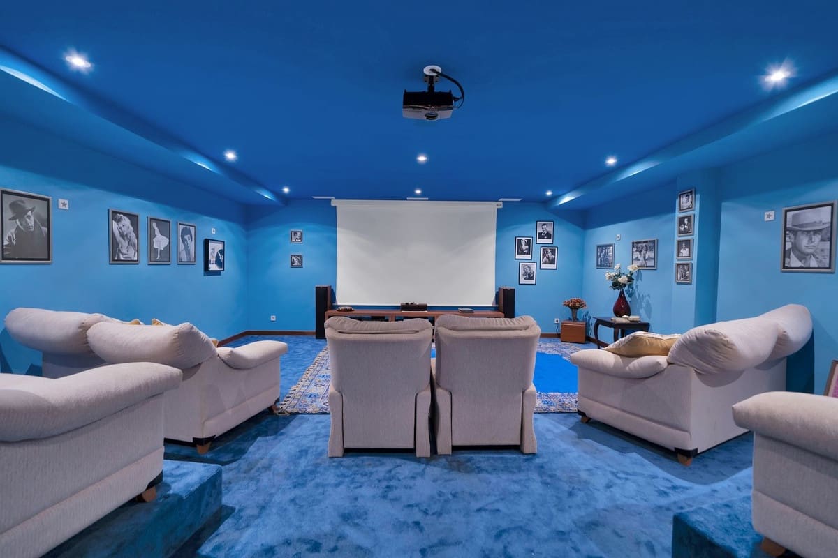 7 bedroom Villa for sale in Nueva Andalucia with pool garage - € 5,595,000 (Ref: 9472390)