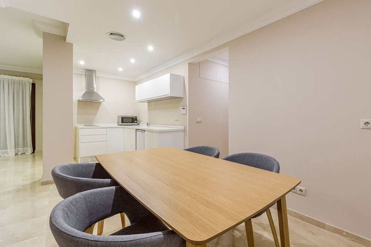 11 quarto Moradia para venda em El Paraiso - 4 500 000 € (Ref: 9472398)