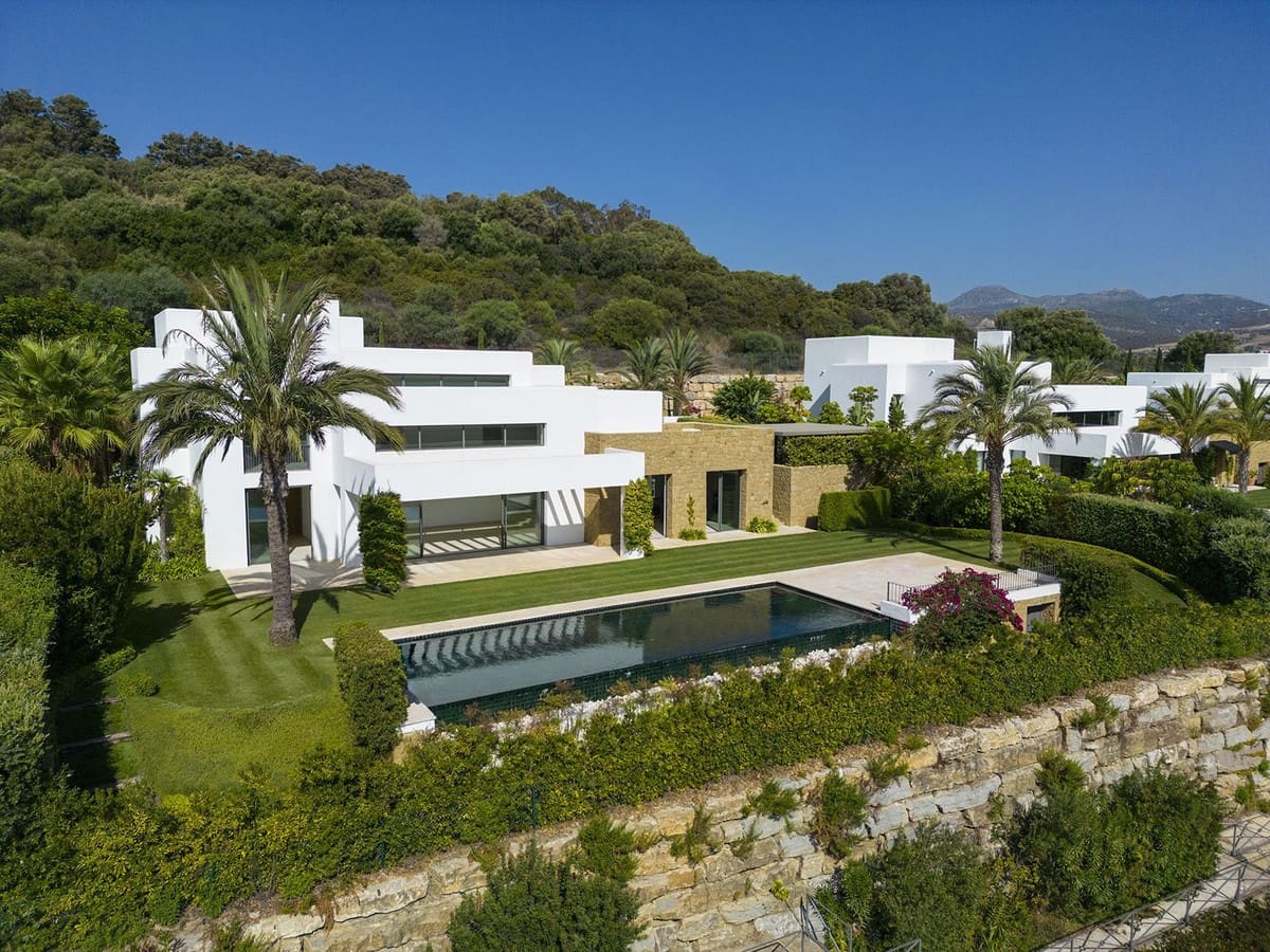 5 bedroom Villa for sale in Casares - € 4,500,000 (Ref: 9472399)