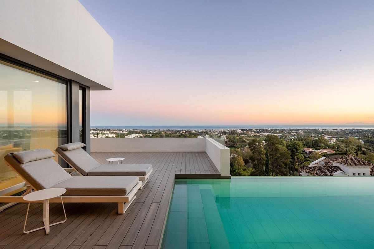 4 bedroom Villa for sale in Benahavis - € 3,995,000 (Ref: 9472405)