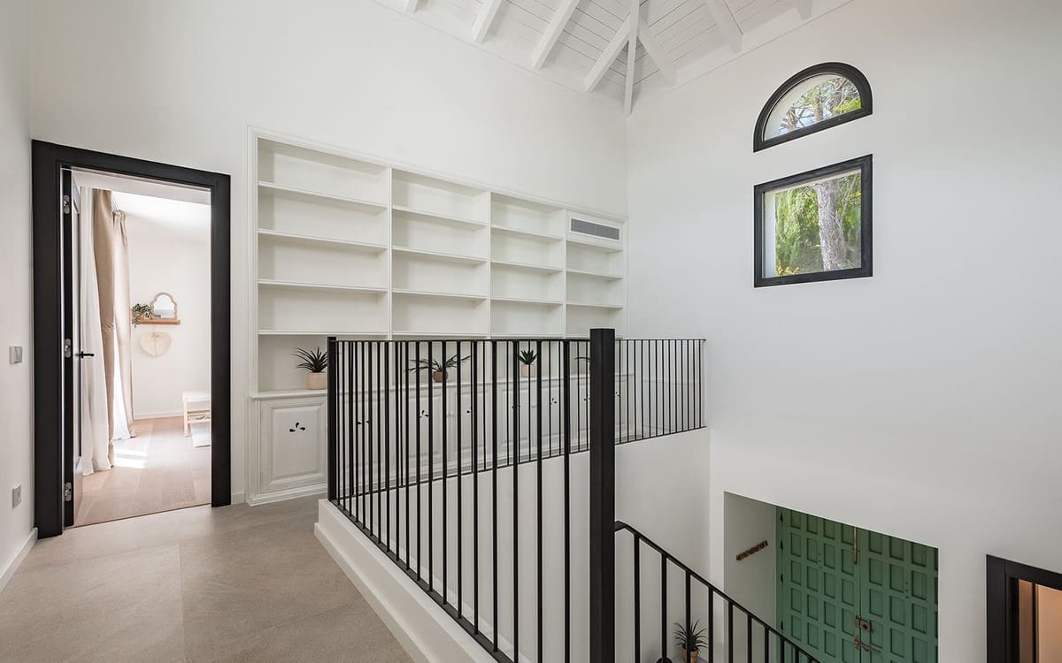 5 bedroom Villa for sale in El Madronal - € 3,985,000 (Ref: 9472406)