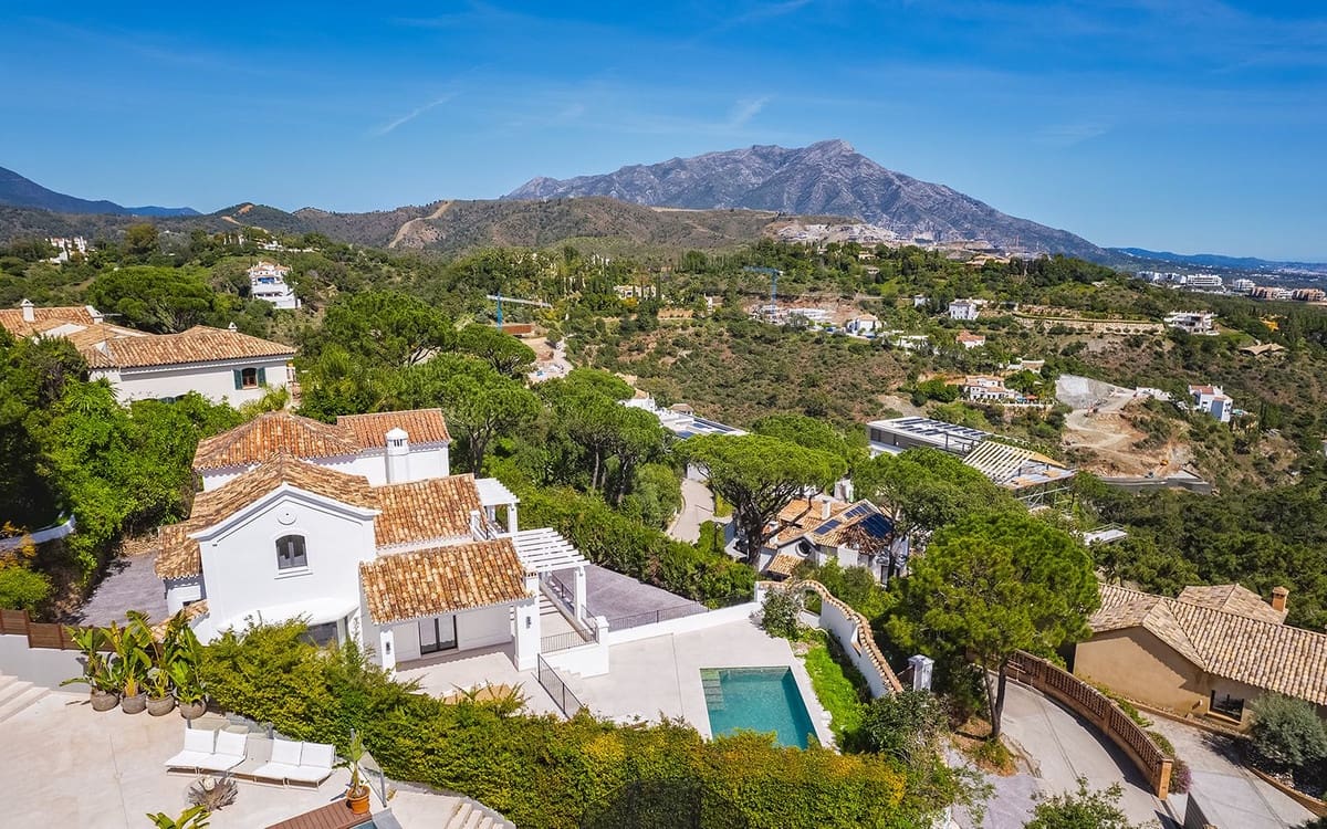 5 bedroom Villa for sale in El Madronal - € 3,985,000 (Ref: 9472406)