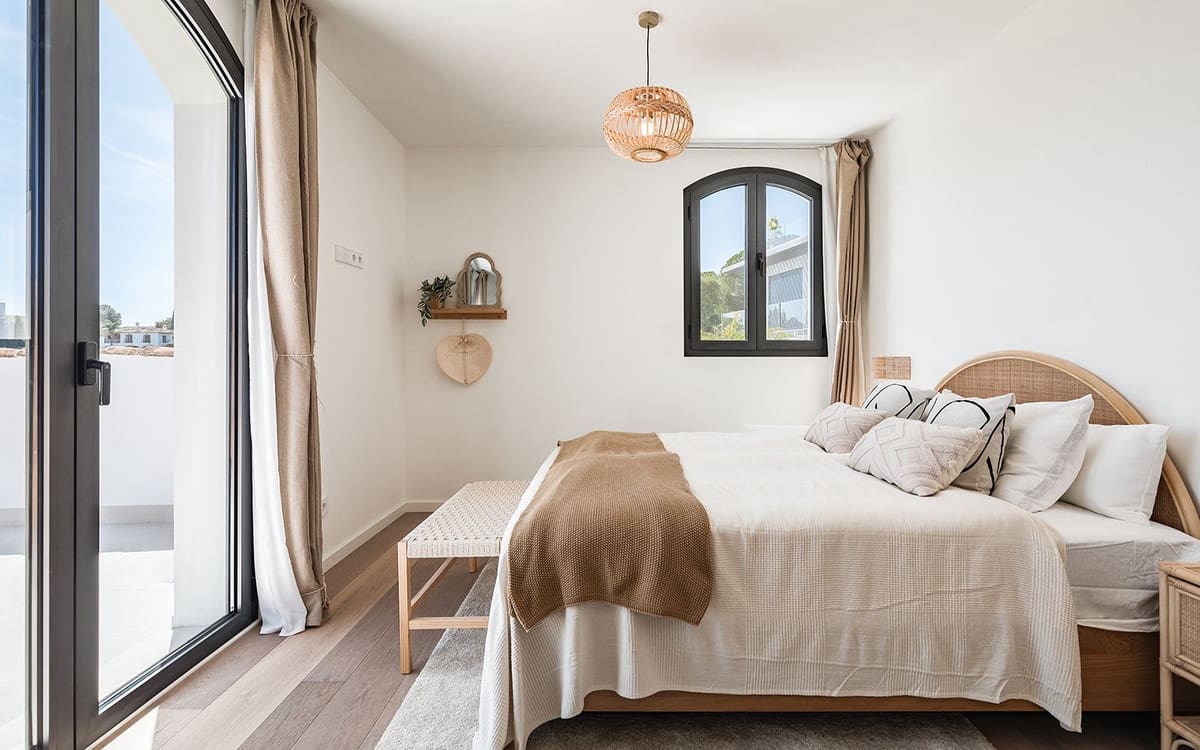 5 makuuhuone Huvila myytävänä paikassa El Madronal - 3 985 000 € (Ref: 9472406)