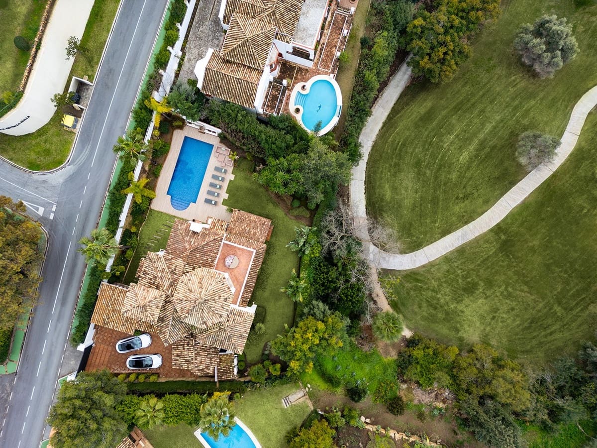 4 bedroom Villa for sale in La Quinta - € 2,950,000 (Ref: 9472411)