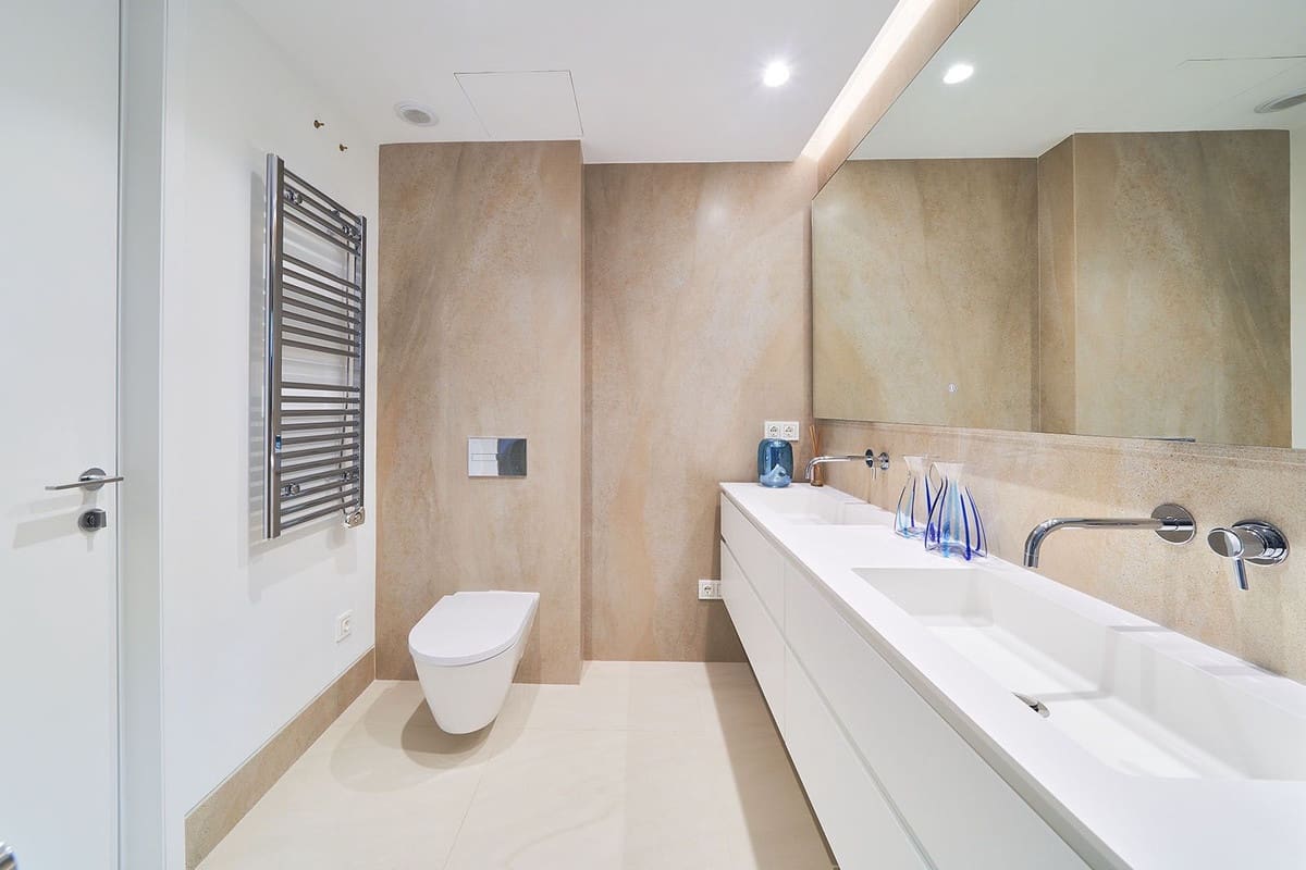 Apartamento de 3 habitaciones en Estepona en venta - 2.949.000 € (Ref: 9472413)