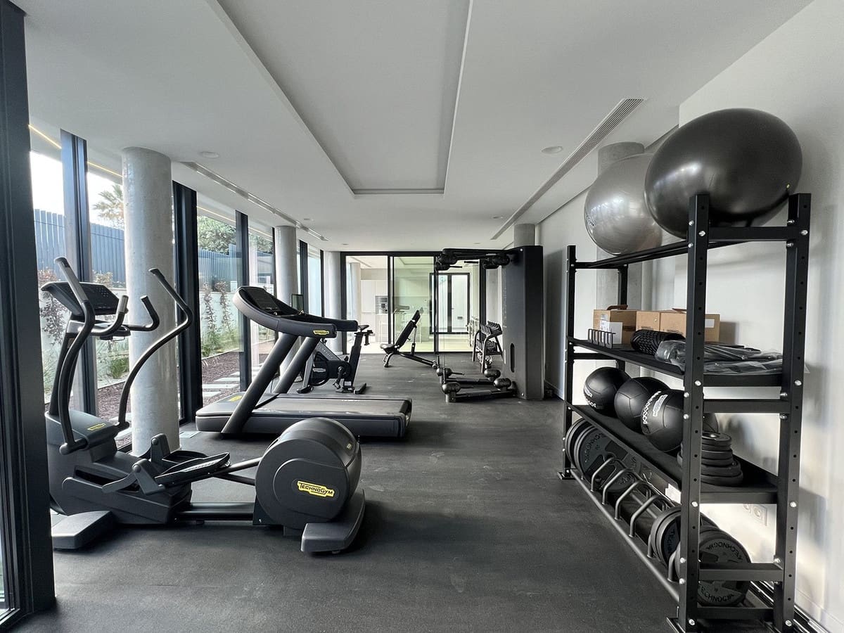 3 bedroom Apartment for sale in Estepona - € 2,949,000 (Ref: 9472413)