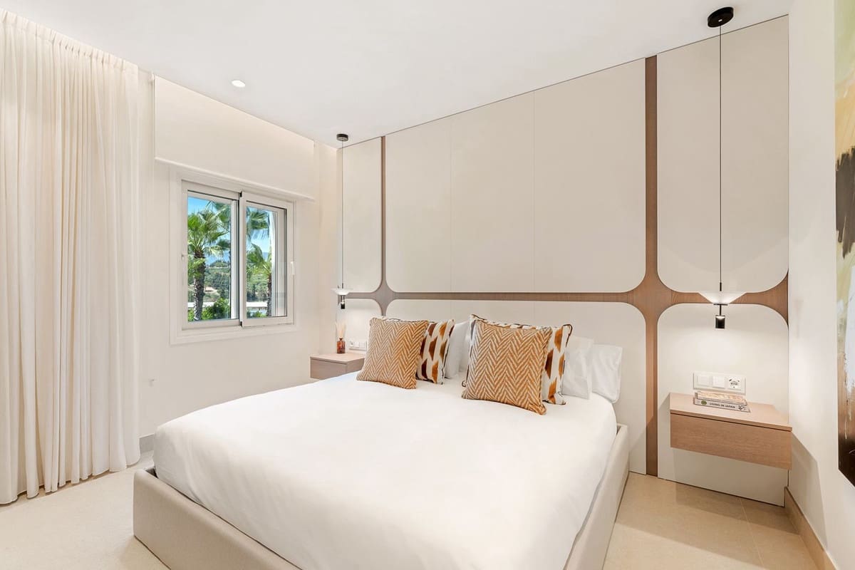 3 bedroom Penthouse for sale in New Golden Mile - € 2,695,000 (Ref: 9472416)