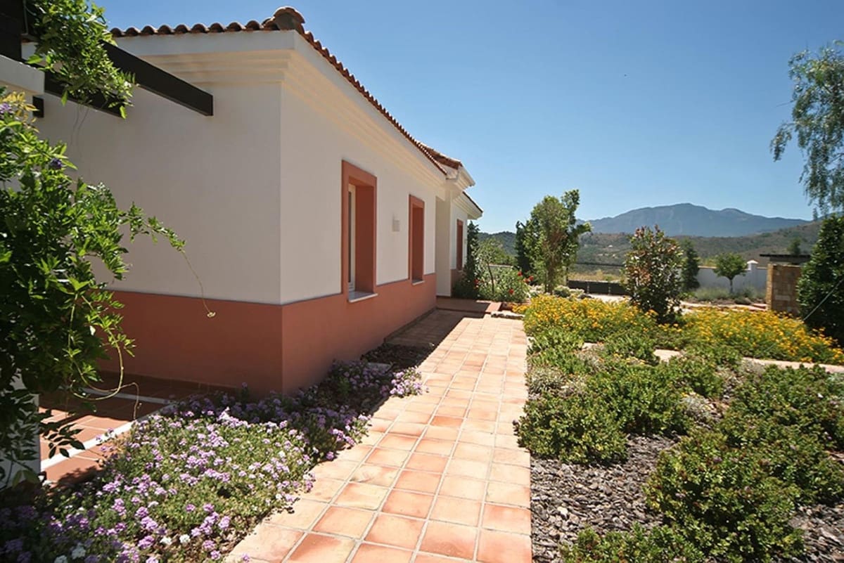 6 makuuhuone Huvila myytävänä paikassa Benahavis mukana uima-altaan 
autotalli - 1 894 500 € (Ref: 9472428)