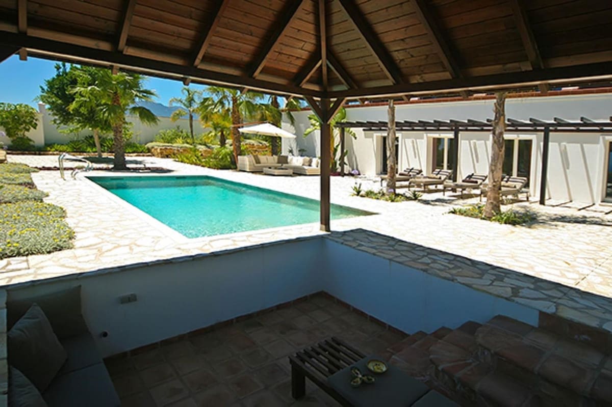 6 makuuhuone Huvila myytävänä paikassa Benahavis mukana uima-altaan 
autotalli - 1 894 500 € (Ref: 9472428)