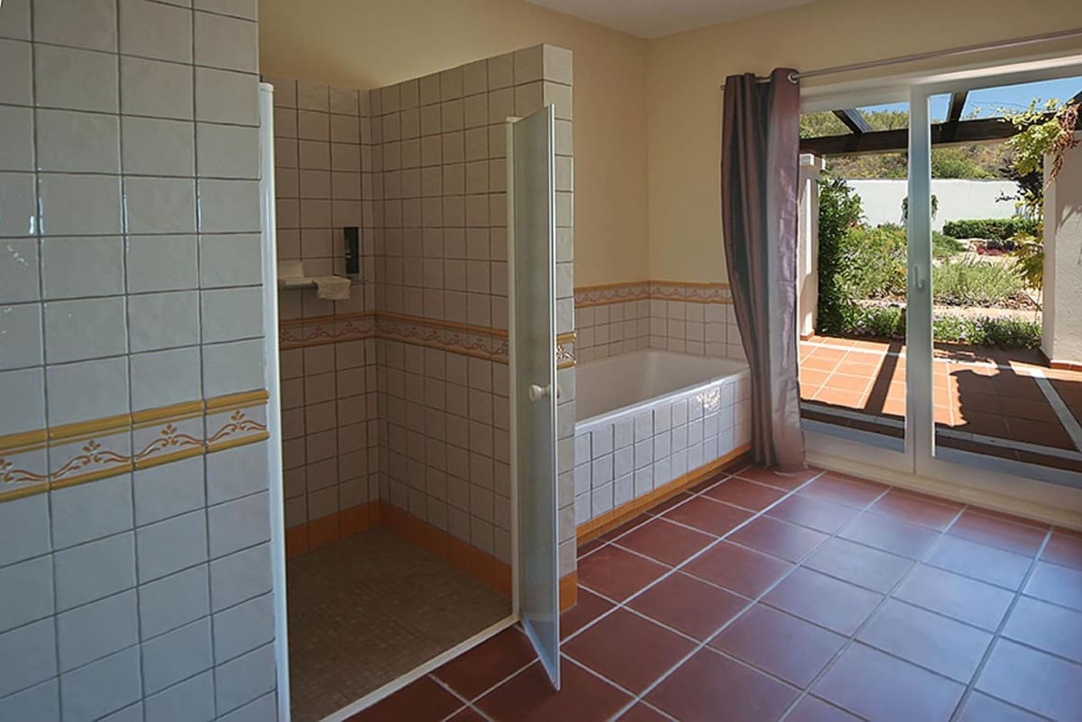 6 makuuhuone Huvila myytävänä paikassa Benahavis mukana uima-altaan 
autotalli - 1 894 500 € (Ref: 9472428)