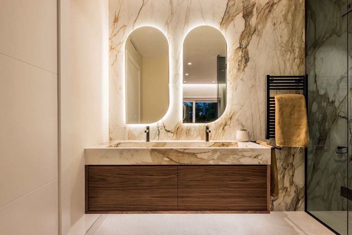 3 bedroom Apartment for sale in New Golden Mile - € 1,825,000 (Ref: 9472434)