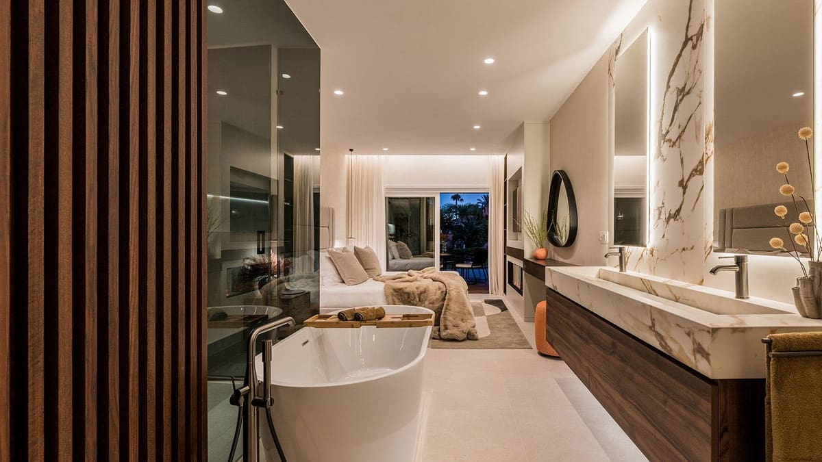 3 bedroom Apartment for sale in New Golden Mile - € 1,825,000 (Ref: 9472434)