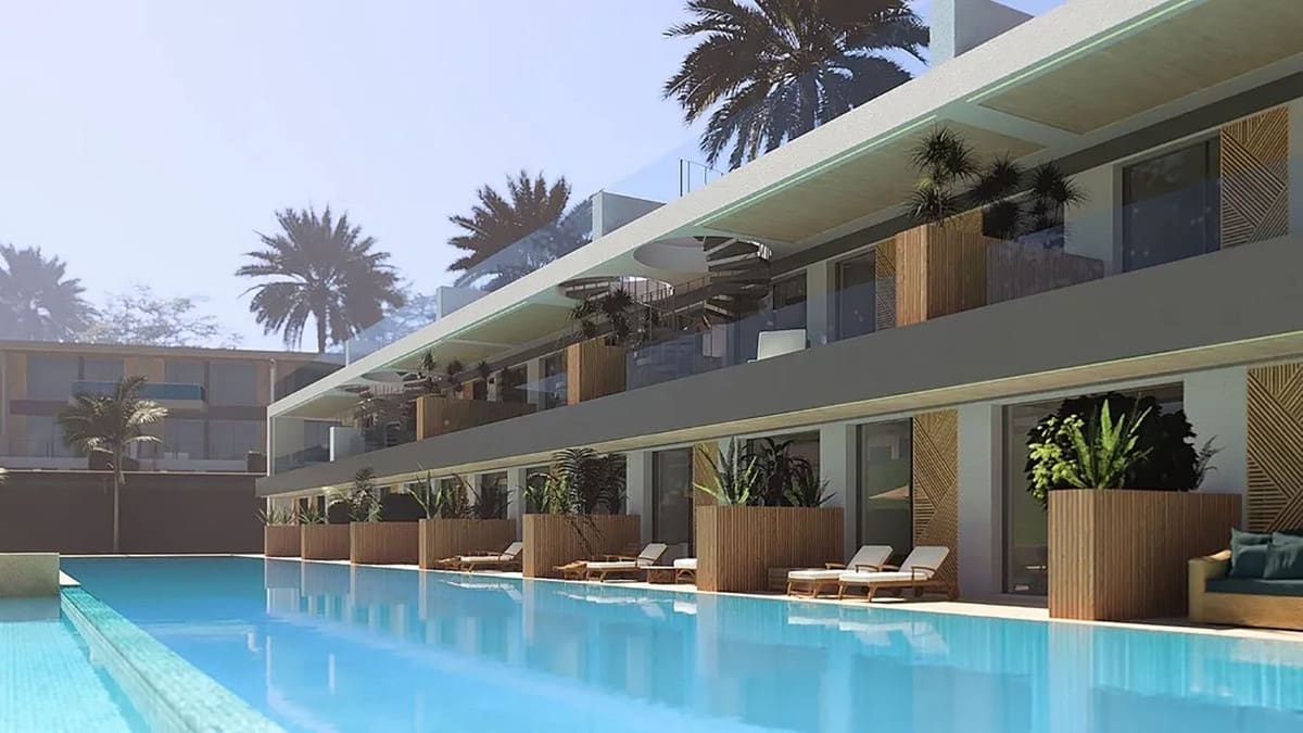 4 bedroom Apartment for sale in Nueva Andalucia - € 1,099,000 (Ref: 9472475)