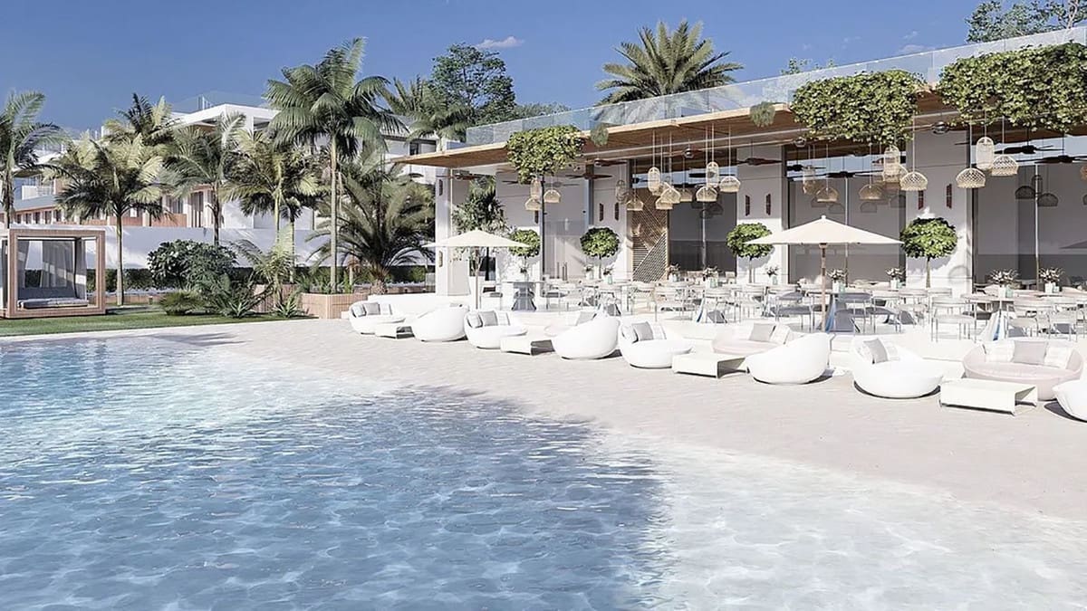 4 bedroom Apartment for sale in Nueva Andalucia - € 1,099,000 (Ref: 9472475)