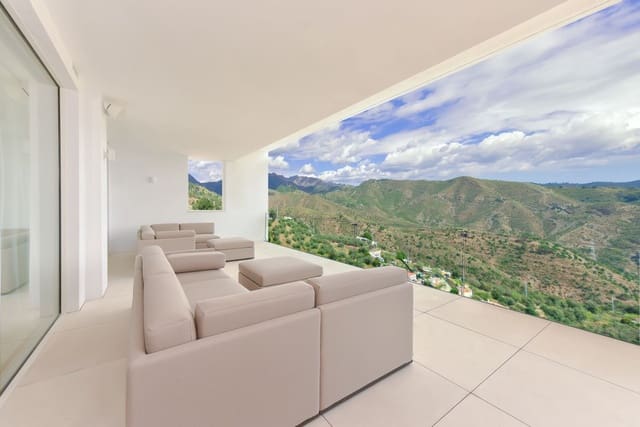 5 bedroom Apartment for sale in Ojen - € 1,074,000 (Ref: 9472476)