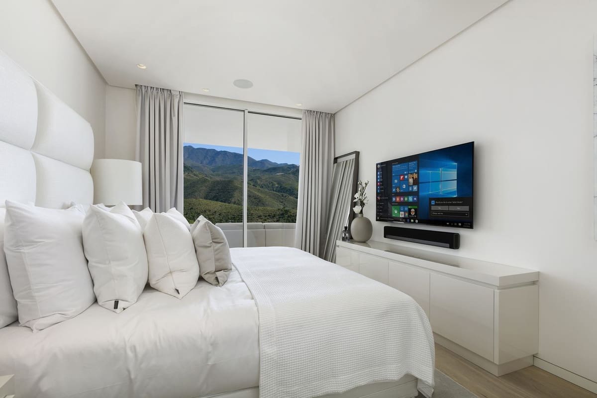 5 bedroom Apartment for sale in Ojen - € 1,074,000 (Ref: 9472476)