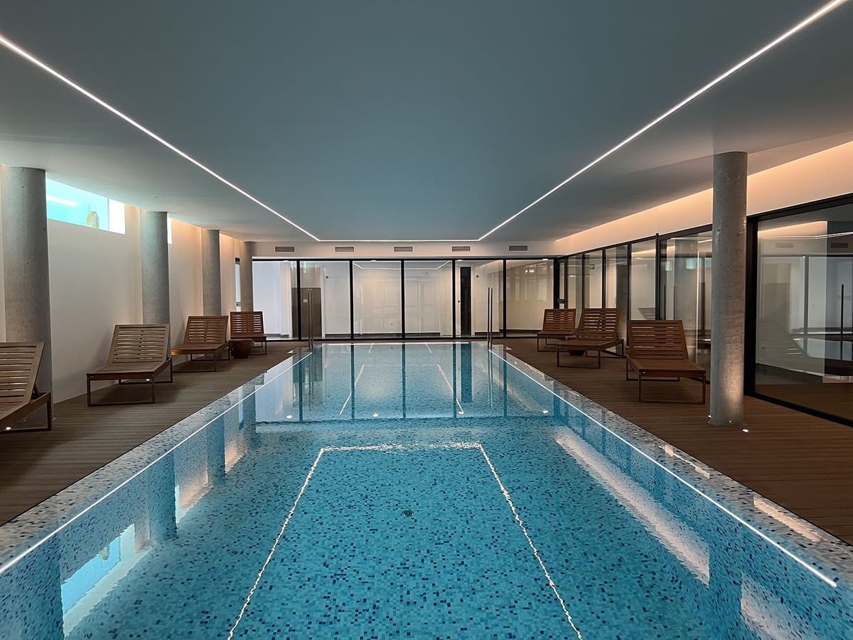 2 bedroom Apartment for sale in Estepona - € 994,000 (Ref: 9472485)