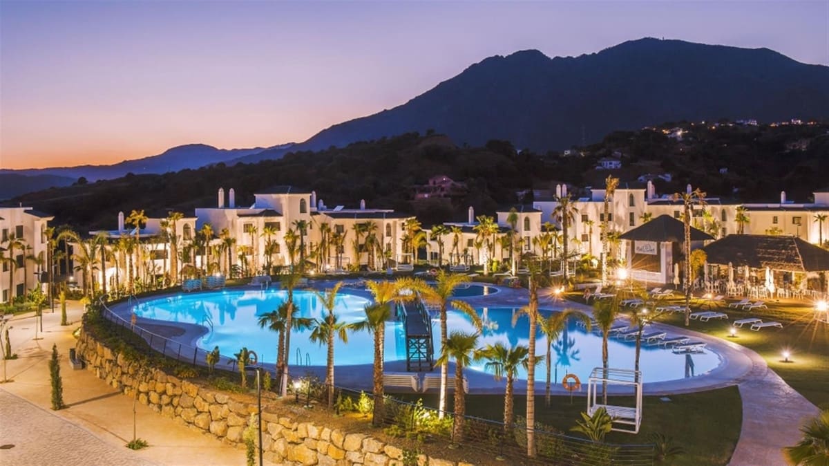 4 quarto Apartamento para venda em Estepona - 906 535 € (Ref: 9472504)