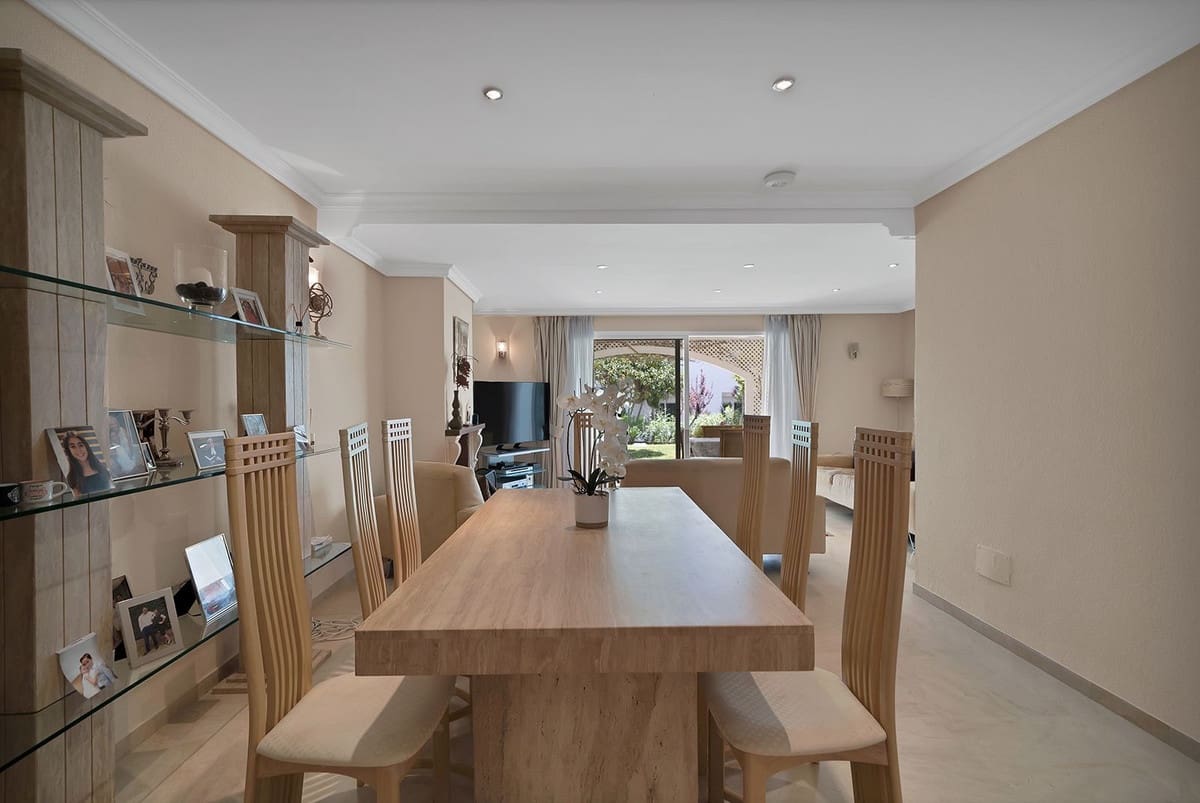 Apartamento de 2 habitaciones en New Golden Mile en venta con piscina garaje - 625.000 € (Ref: 9472505)