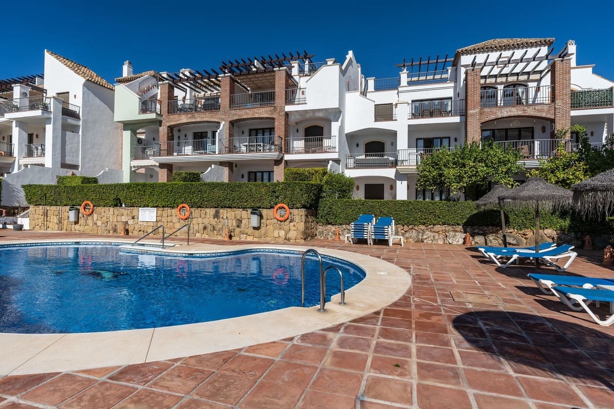 2 bedroom Apartment for sale in Los Arqueros with pool garage - € 465,000 (Ref: 9472509)
