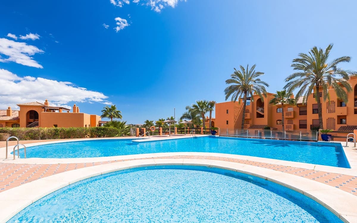 3 bedroom Apartment for sale in Benahavis - € 795,000 (Ref: 9472539)