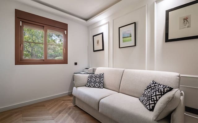 Apartamento de 3 habitaciones en Benahavís en venta - 795.000 € (Ref: 9472539)