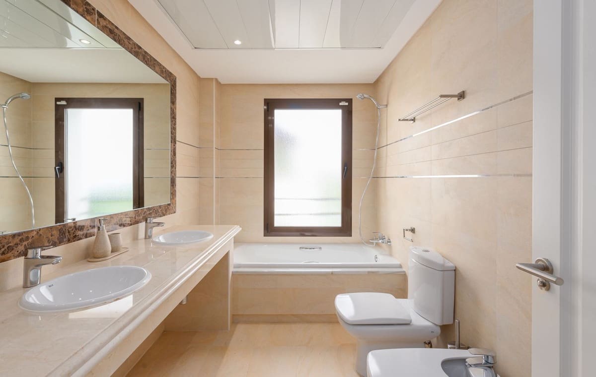 3 soveværelse Villa til salg i Estepona - € 755.000 (Ref: 9472547)