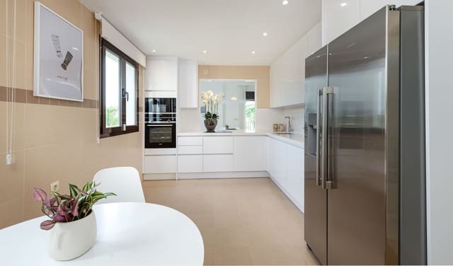 3 quarto Moradia para venda em Estepona - 755 000 € (Ref: 9472547)