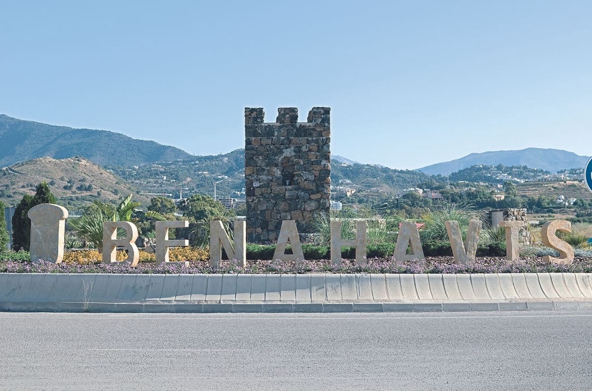 2 bedroom Apartment for sale in Benahavis - € 399,000 (Ref: 9472689)