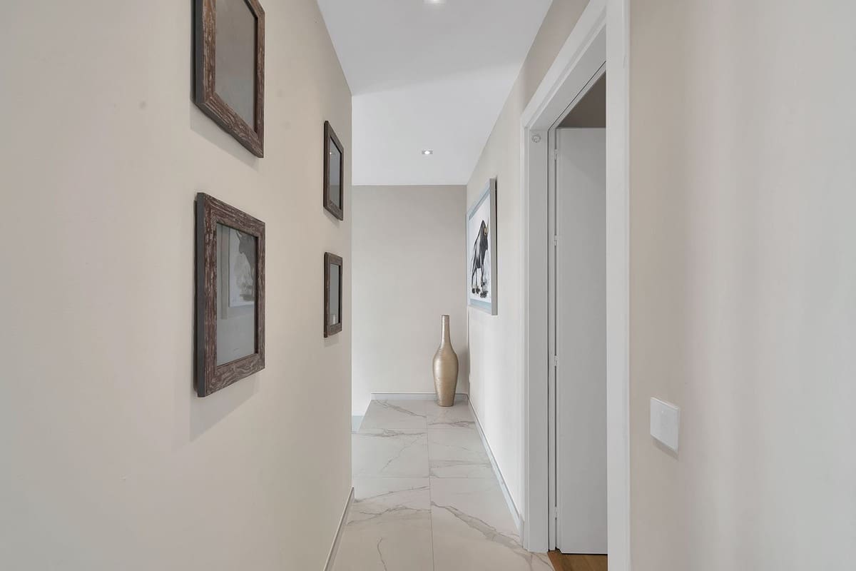 5 bedroom Townhouse for sale in Benahavis with pool garage - € 729,000 (Ref: 9472723)