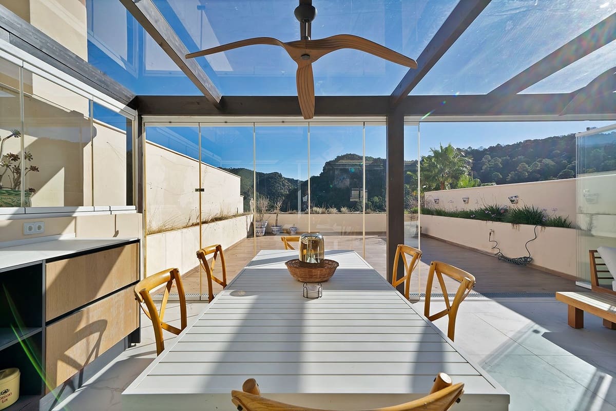 5 bedroom Townhouse for sale in Benahavis with pool garage - € 729,000 (Ref: 9472723)