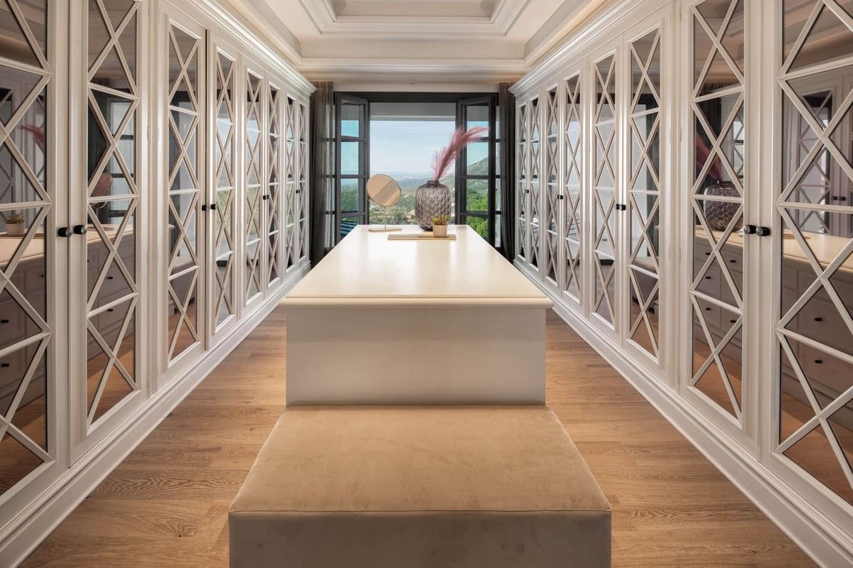 6 bedroom Villa for sale in La Zagaleta with pool garage - € 14,900,000 (Ref: 9472741)