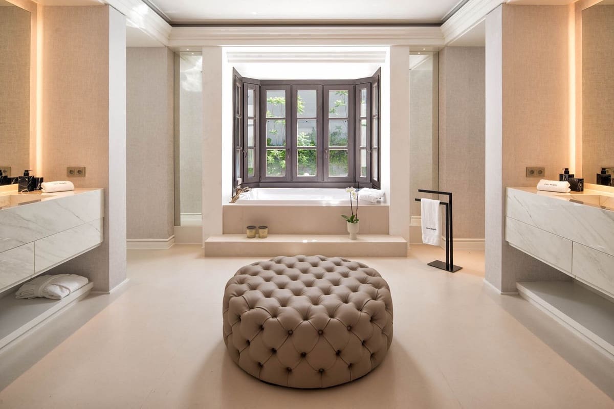 6 bedroom Villa for sale in La Zagaleta with pool garage - € 14,900,000 (Ref: 9472741)