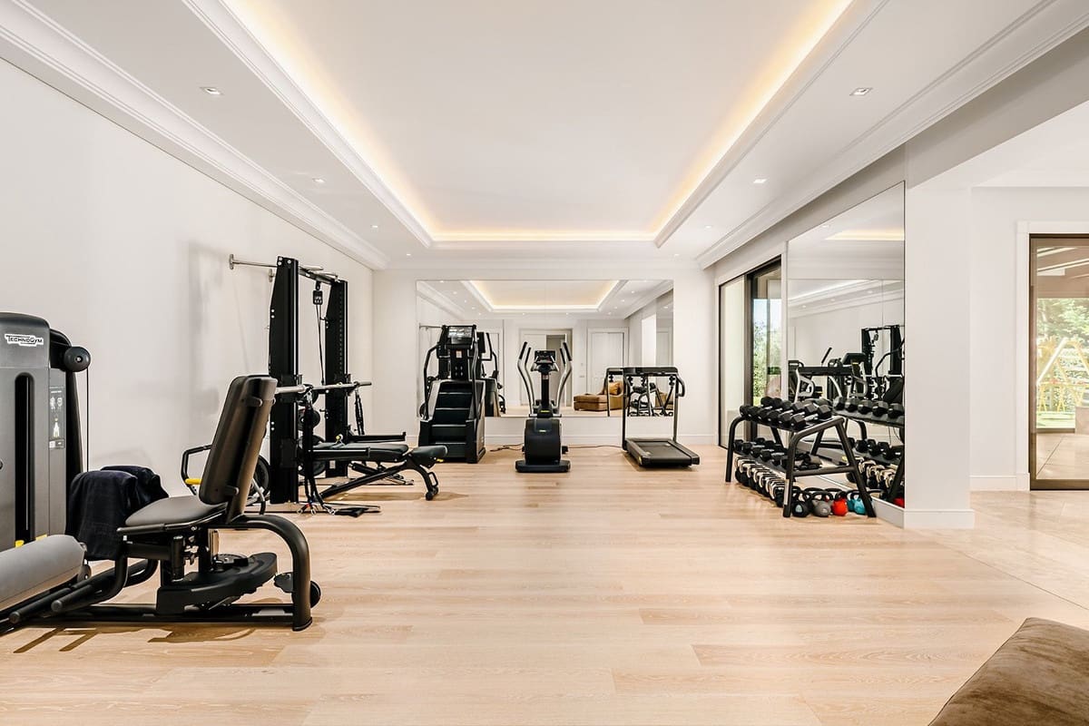 7 bedroom Villa for sale in Marbella - € 14,500,000 (Ref: 9472744)