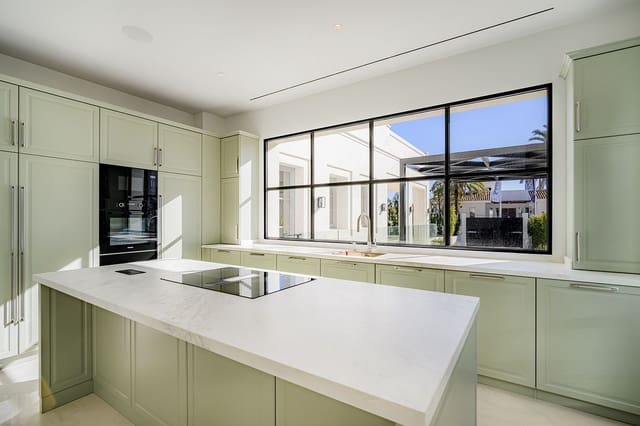 4 chambre Villa/Maison à vendre à Nueva Andalucia, Marbella - 4 500 000 € (Ref: 9472746)