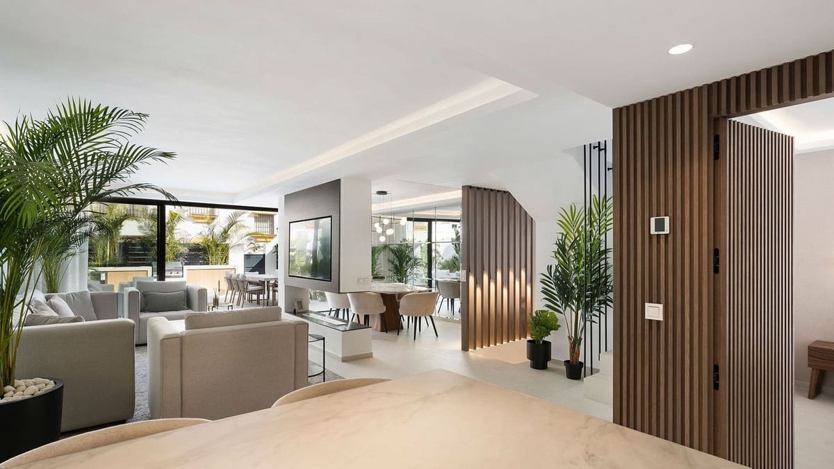 5 bedroom Townhouse for sale in Golden Mile - € 2,495,000 (Ref: 9472747)