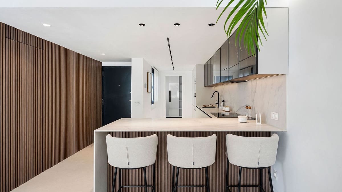 5 bedroom Townhouse for sale in Golden Mile - € 2,495,000 (Ref: 9472747)