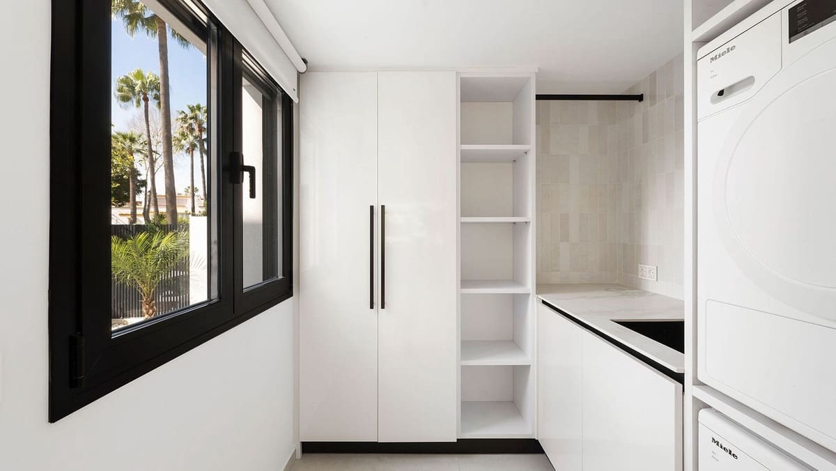 5 bedroom Townhouse for sale in Golden Mile - € 2,495,000 (Ref: 9472747)