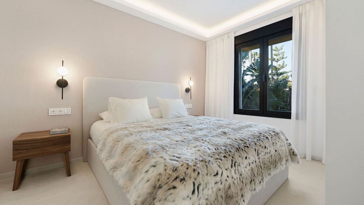 5 bedroom Townhouse for sale in Golden Mile - € 2,495,000 (Ref: 9472747)