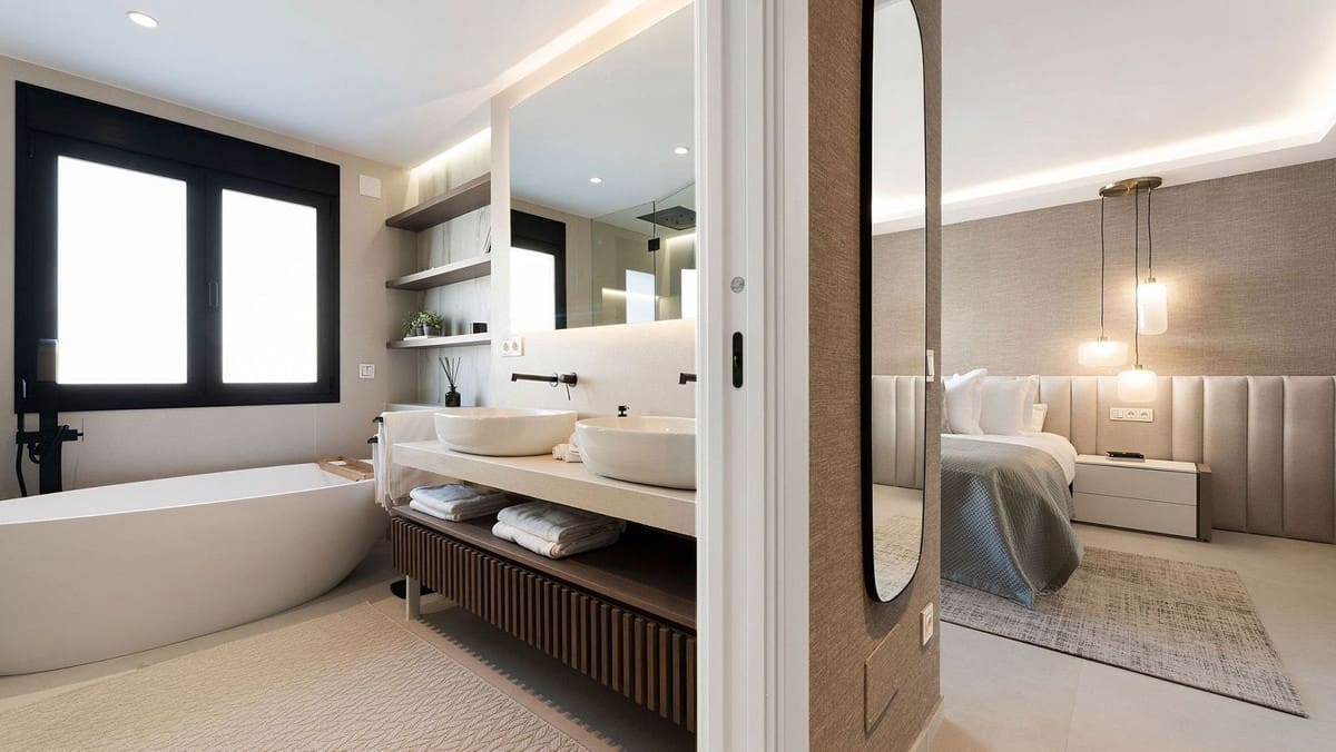 5 bedroom Townhouse for sale in Golden Mile - € 2,495,000 (Ref: 9472747)