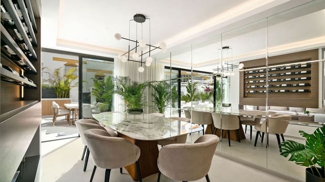 5 soveværelse Byhus til salg i Golden Mile, Marbella - € 2.495.000 (Ref: 9472747)