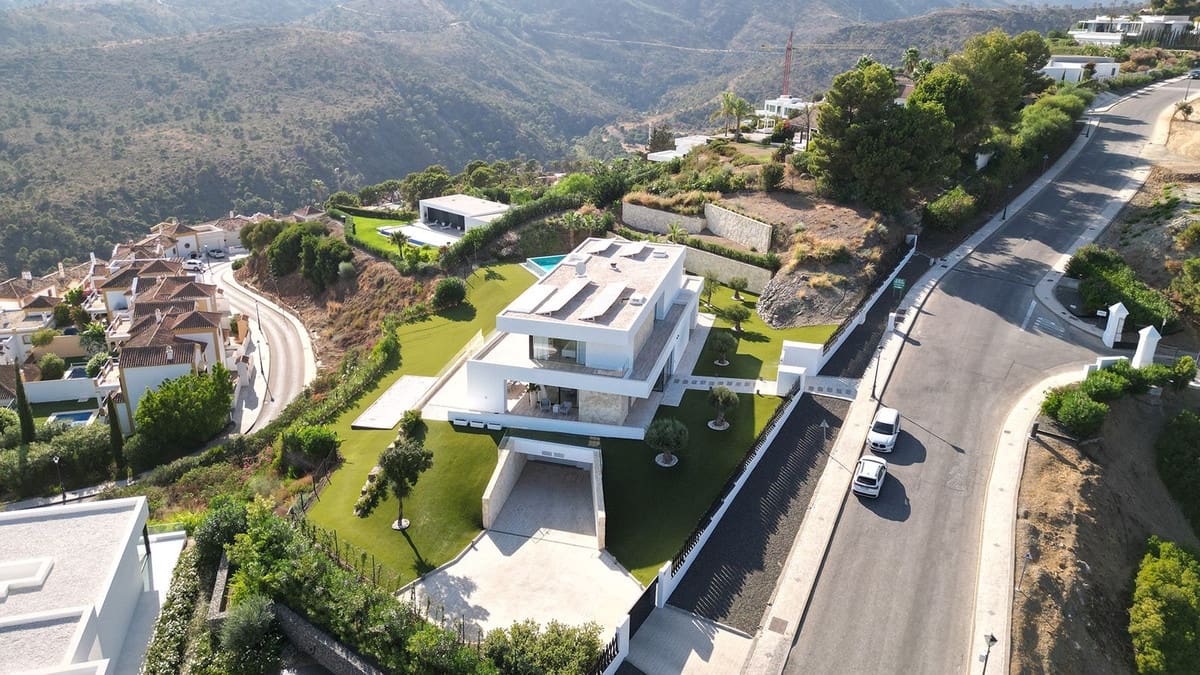 7 sypialnia Willa na sprzedaż w Benahavis z basenem garażem - 4 200 000 € (Ref: 9472749)