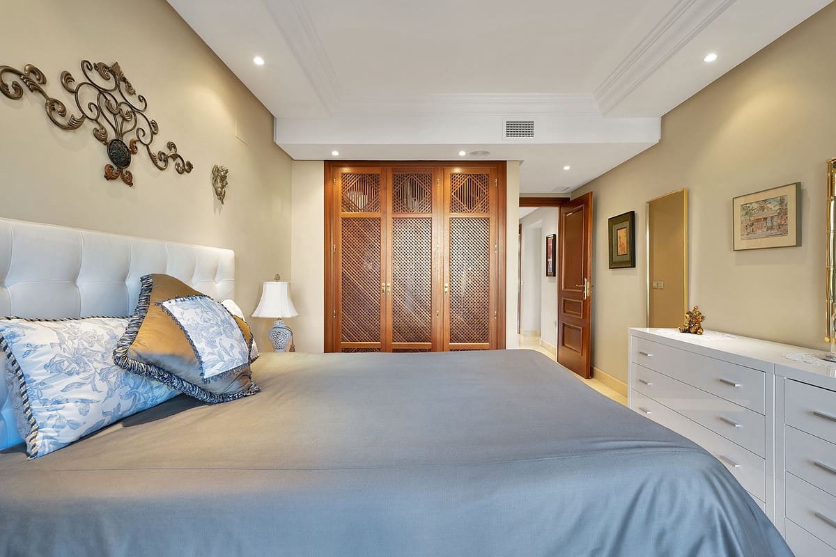 2 bedroom Apartment for sale in New Golden Mile with pool garage - € 850,000 (Ref: 9472750)