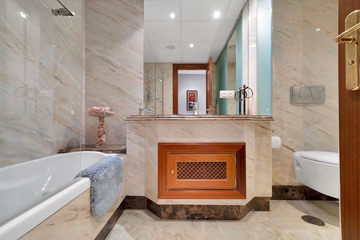 2 bedroom Apartment for sale in New Golden Mile with pool garage - € 850,000 (Ref: 9472750)