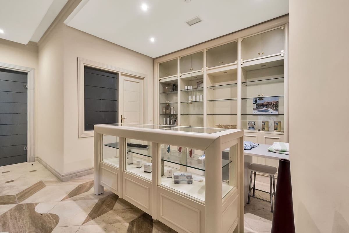 2 bedroom Apartment for sale in New Golden Mile with pool garage - € 850,000 (Ref: 9472750)