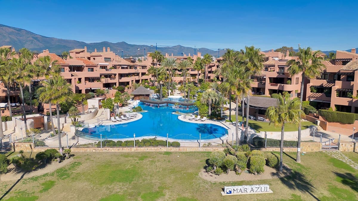 2 bedroom Apartment for sale in New Golden Mile with pool garage - € 850,000 (Ref: 9472750)