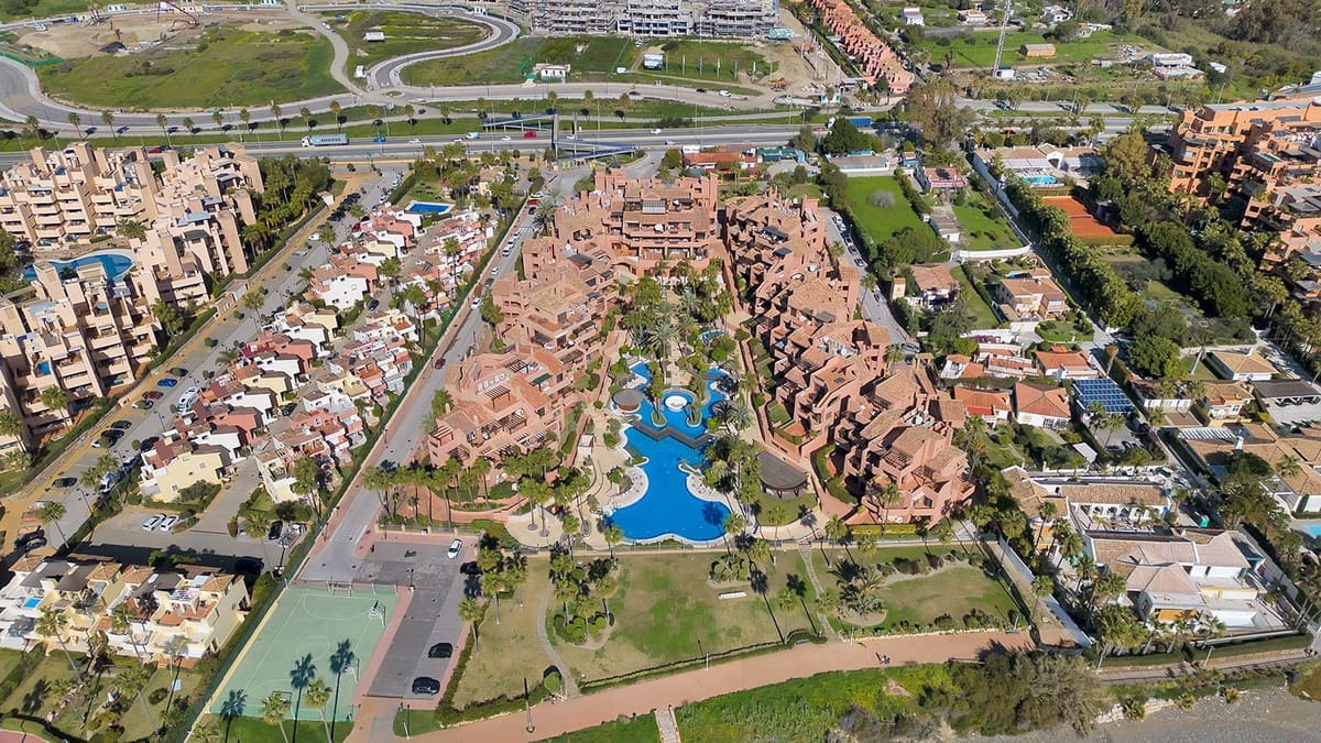 2 bedroom Apartment for sale in New Golden Mile with pool garage - € 850,000 (Ref: 9472750)