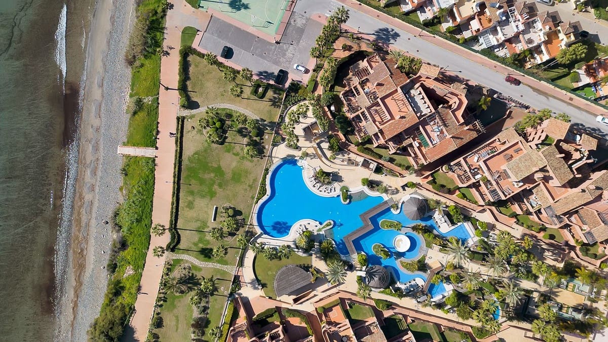 2 bedroom Apartment for sale in New Golden Mile with pool garage - € 850,000 (Ref: 9472750)