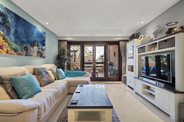 2 sovrum Lägenhet till salu i New Golden Mile, Estepona med pool garage - 850 000 € (Ref: 9472750)