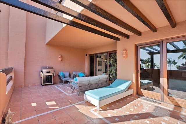 2 sovrum Lägenhet till salu i New Golden Mile, Estepona med pool garage - 850 000 € (Ref: 9472750)
